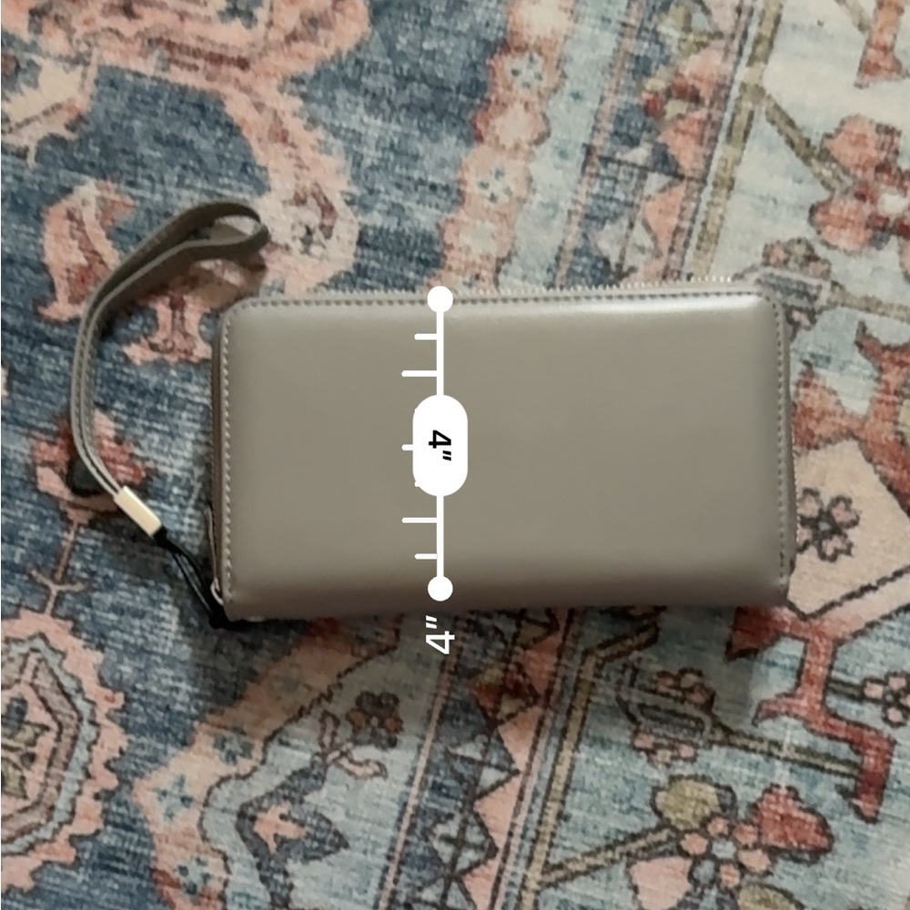 3/$15 🌟
Taupe Accordion Zip Around Wallet Wristlet Organizer Large Capacity - Picture 3 of 6